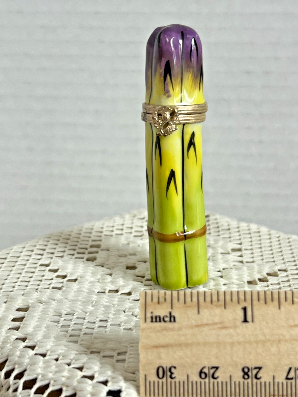 Limoges Trinket Box - Small bundle of asparagus