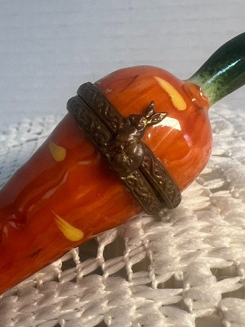 Limoges Dubarry mini Carrot trinket box - darling