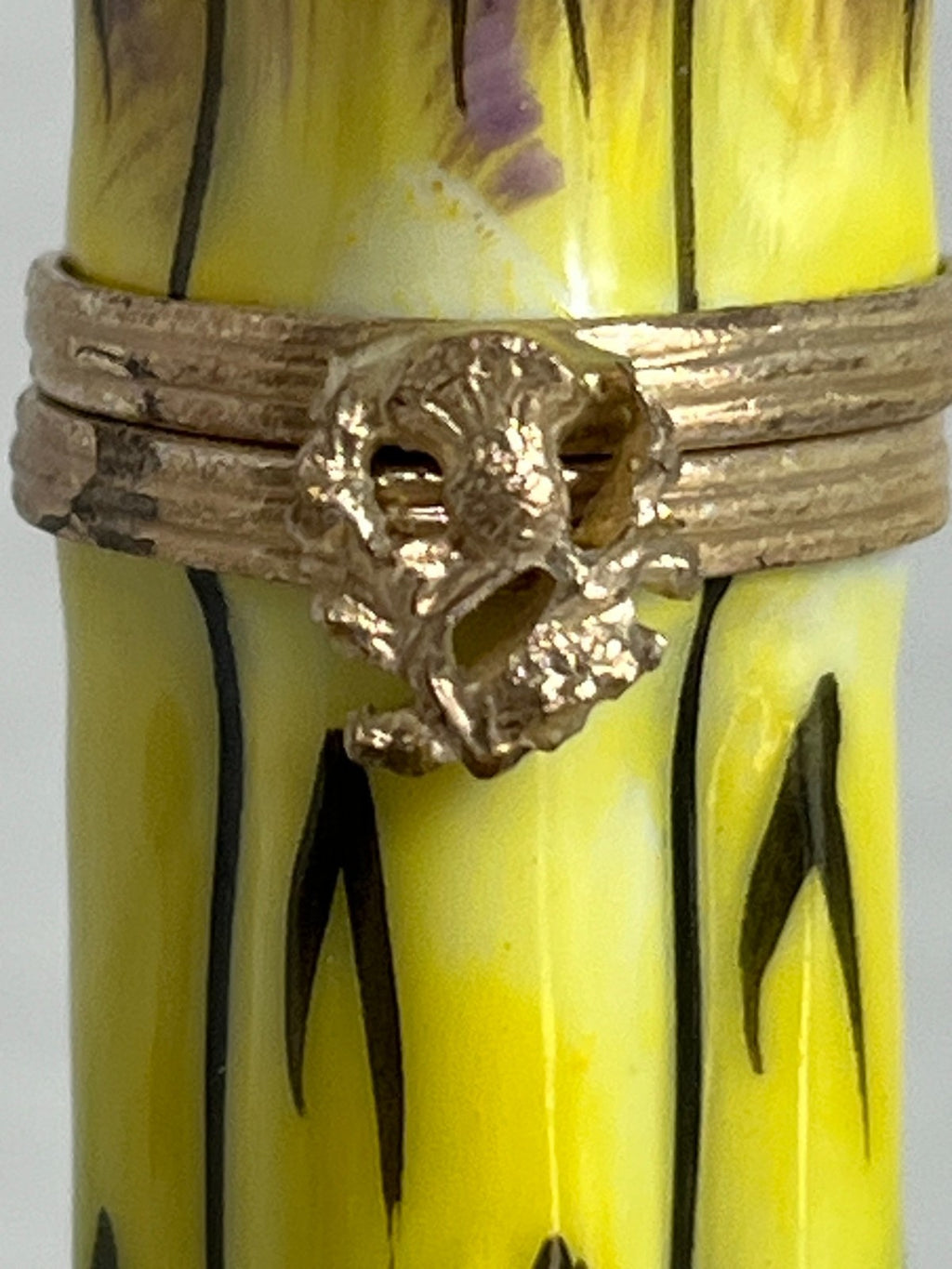 Limoges Trinket Box - Small bundle of asparagus