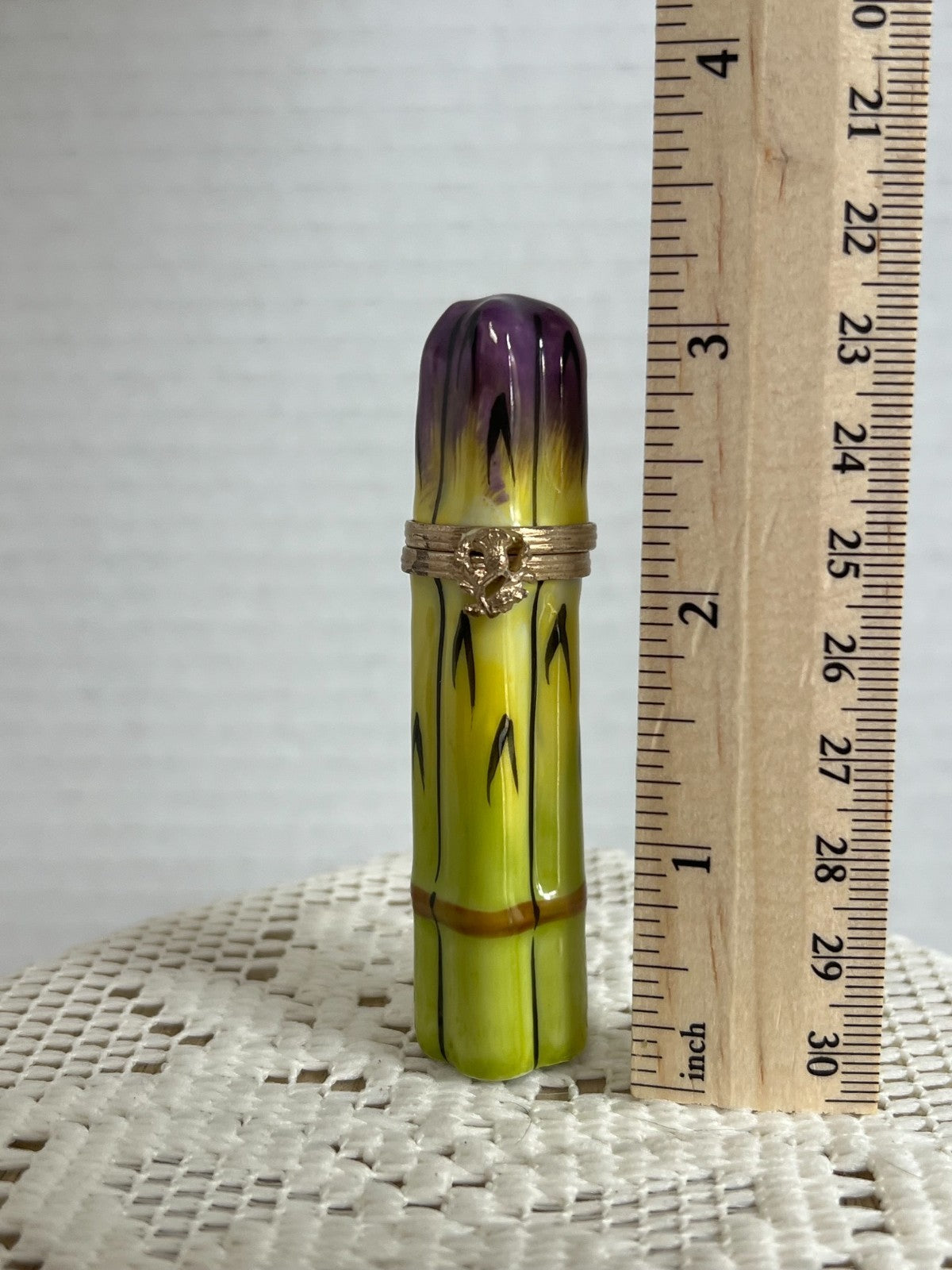 Limoges Trinket Box - Small bundle of asparagus