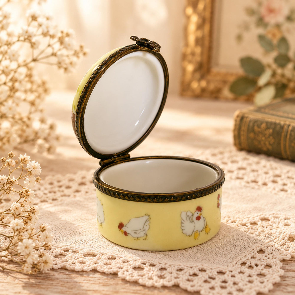 Three French Hens Limoges trinket box, 12 Days of Christmas