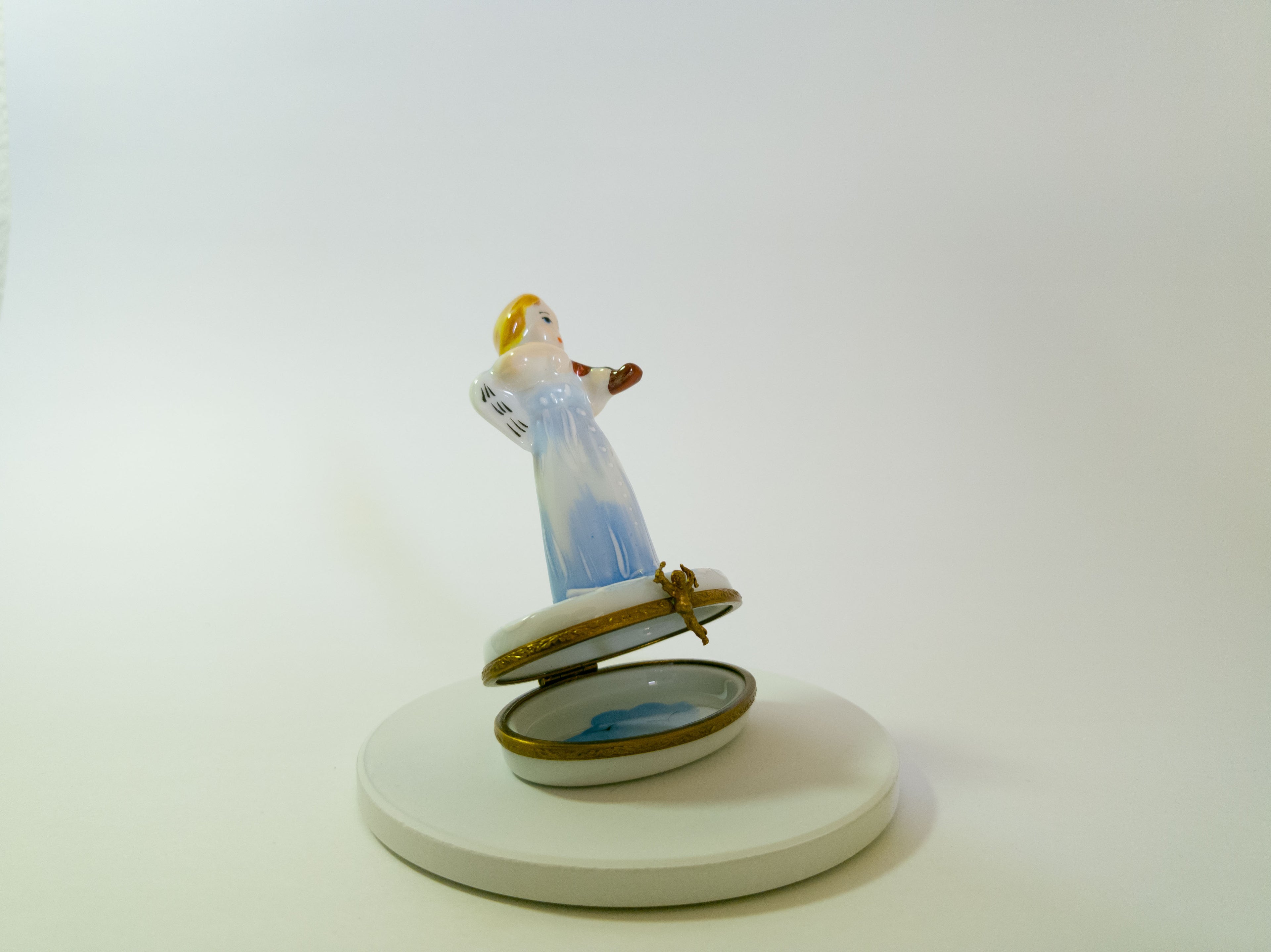 Angel with Violin Limoges - LADYBIRD LAUGH