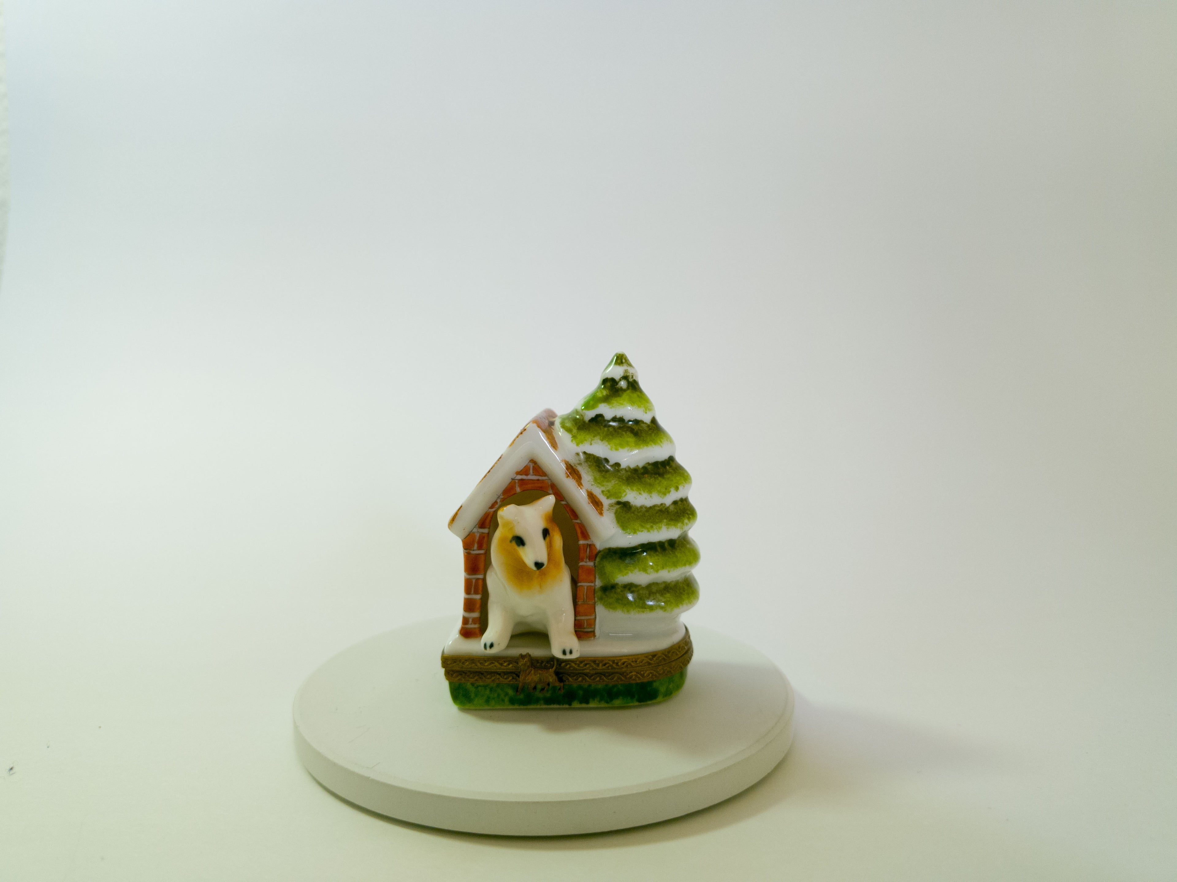 Dog and Christmas Doghouse Limoges - LADYBIRD LAUGH