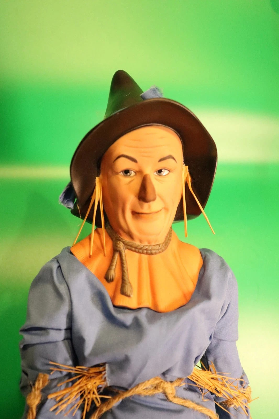 Franklin Mint Wizard of Oz Scarecrow - LADYBIRD LAUGH