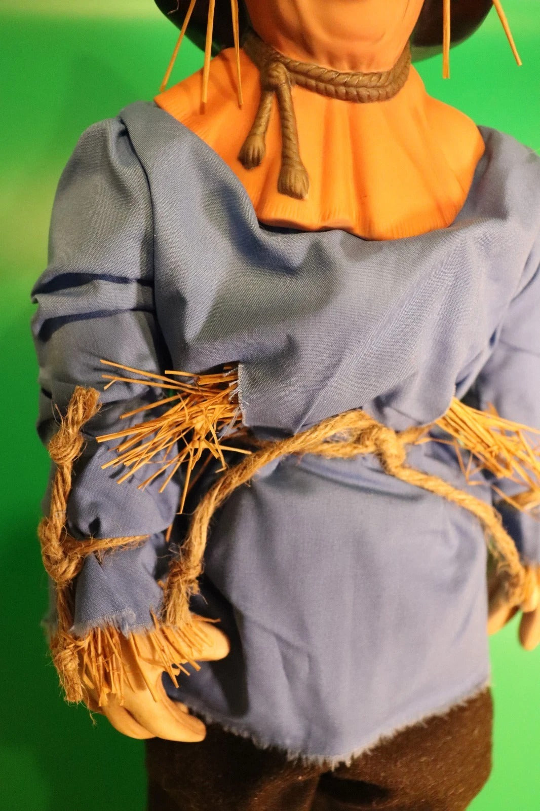 Franklin Mint Wizard of Oz Scarecrow - LADYBIRD LAUGH