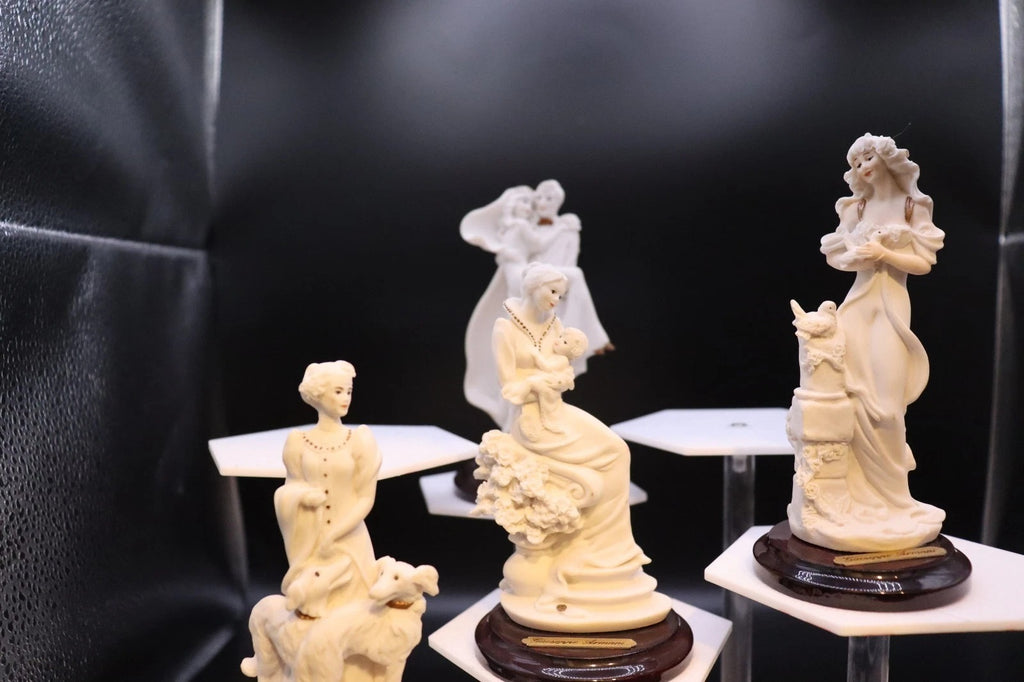 Giuseppe Armani Lady with Doves figurine