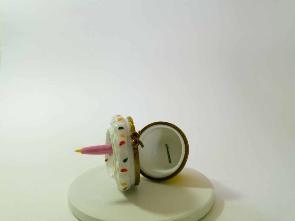 Rochard Limoges Birthday Cupcake Trinket Box - LADYBIRD LAUGH