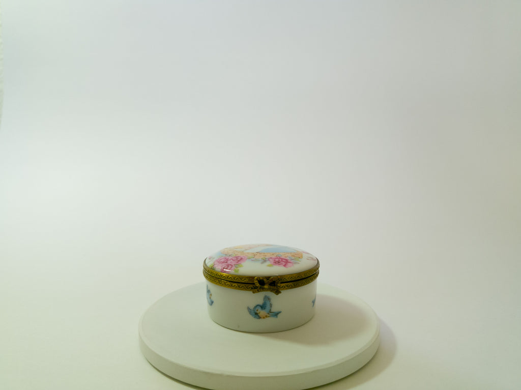 Rochard Limoges Newborn Baby Trinket Box - LADYBIRD LAUGH