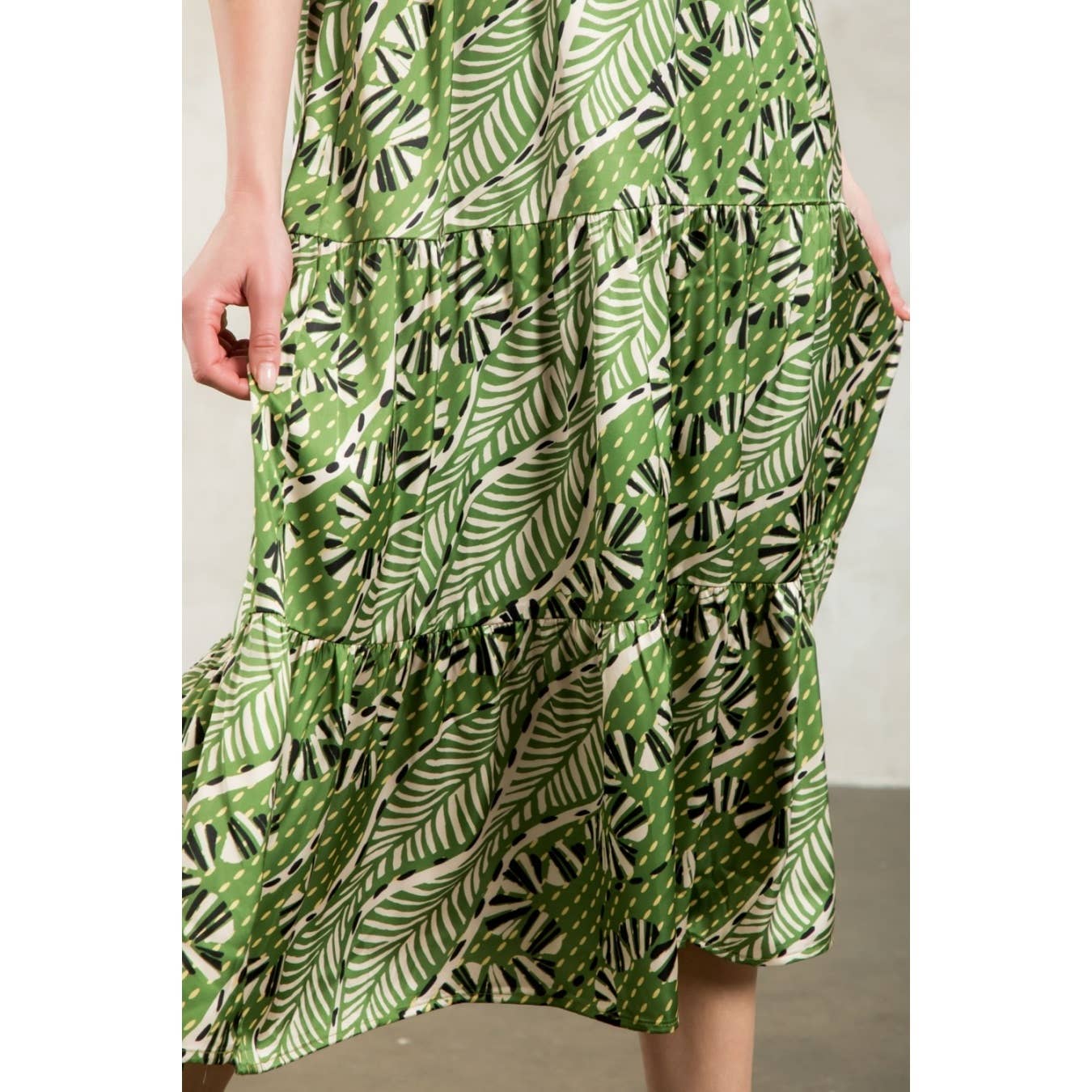 Gwen - Flutter Sleeve Print Tiered Dress