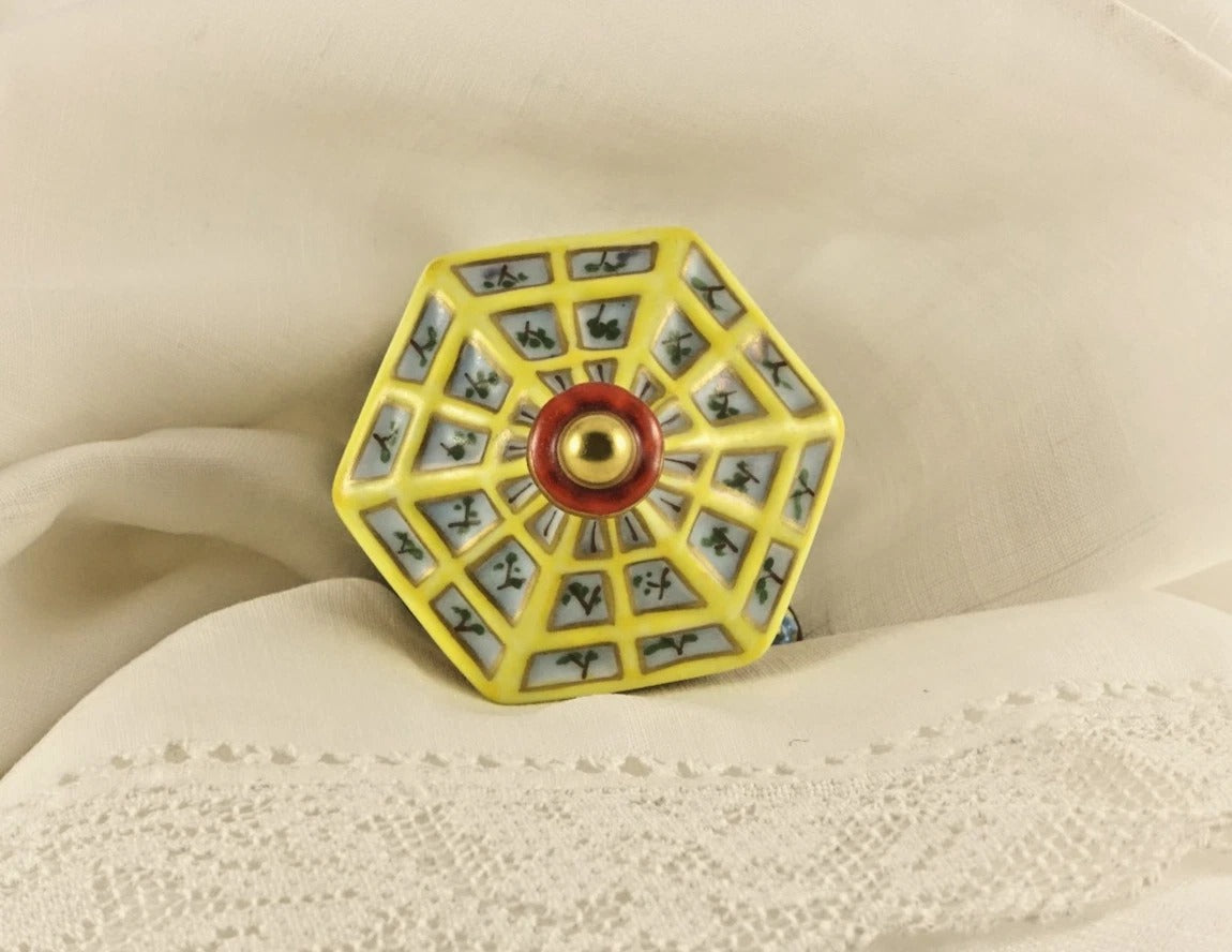 Signed Limoges France Peint Main Greenhouse Gazebo Pagoda Trinket Box - LADYBIRD LAUGH