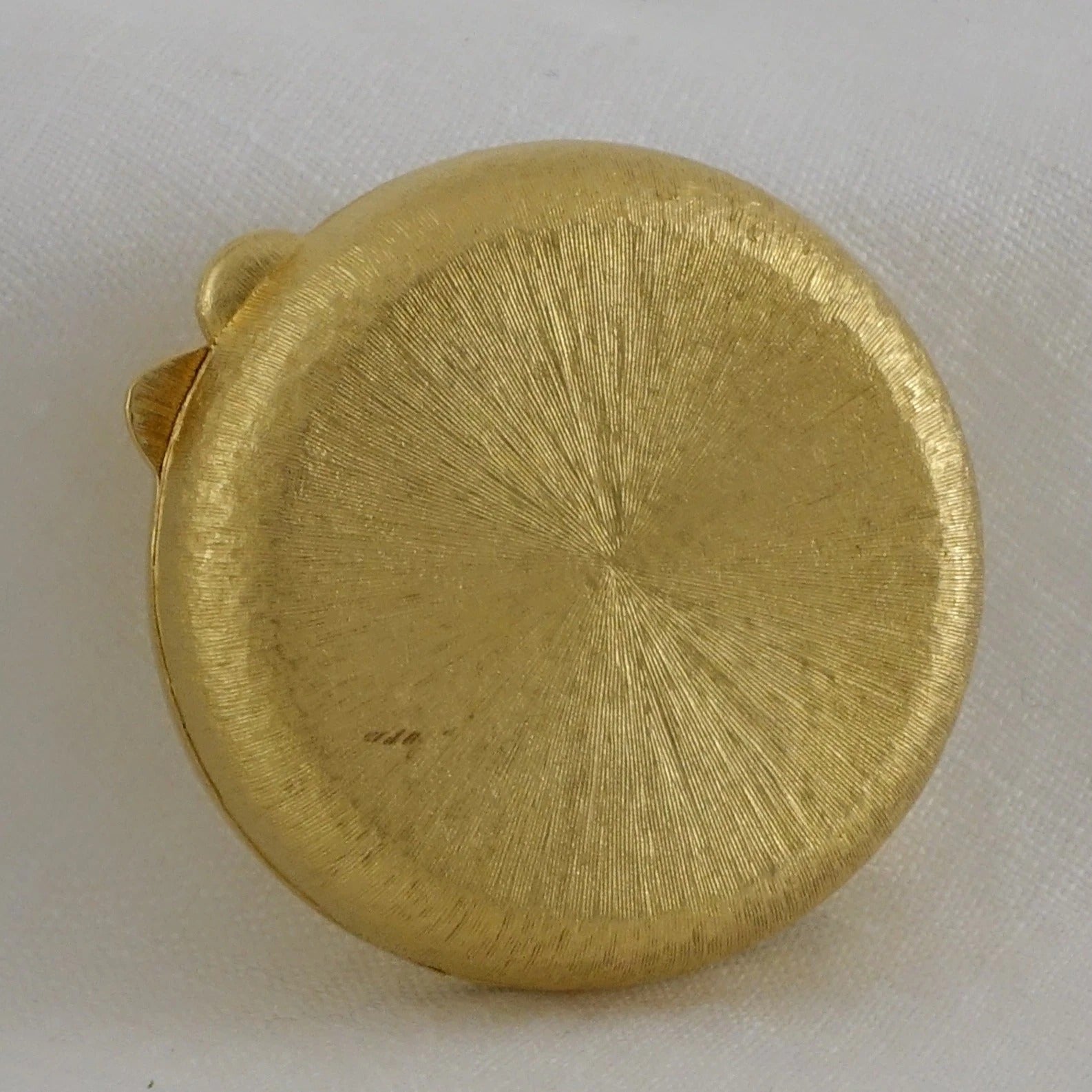 Vintage Bob Mackie Swirl Yin & Yang pill box - LADYBIRD LAUGH